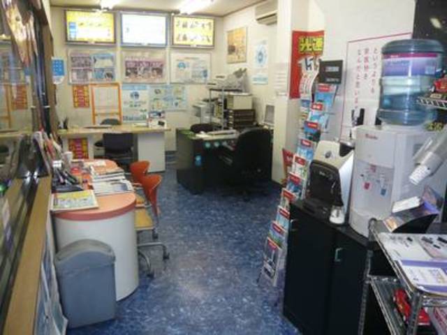 当店の受付兼待合室です。