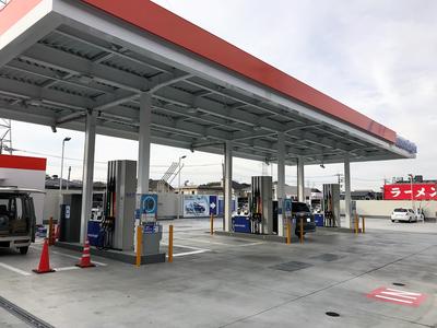 ガソリンスタンド併設