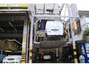 自社２階にて鈑金・塗装も、低価格でお引受できます。他の工場に委託しない分お安く作業できます。