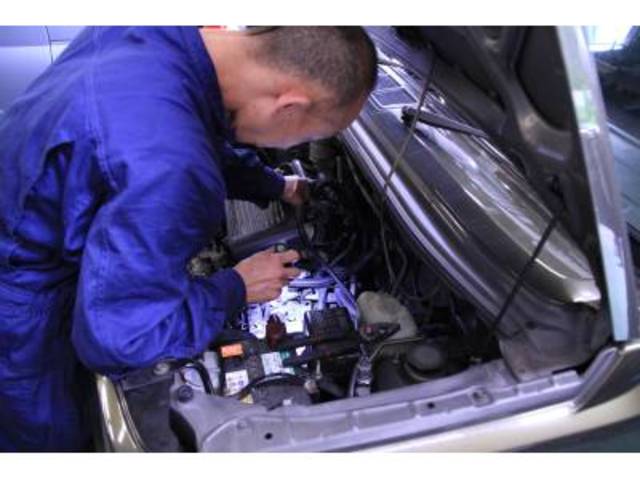 最新の設備と熟練技師による匠の技でお客様の愛車を最良の状態に致します！