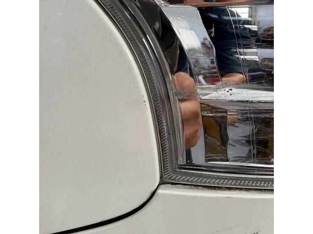 トヨタ　プリウスα　キズ・へこみ直し