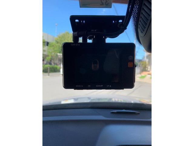 メルセデスベンツ C180 前後ドライブレコーダー取付