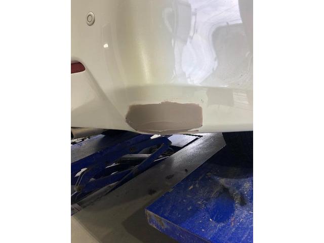 アルファード バンパー キズ 修理 相模原市 町田市 愛川町