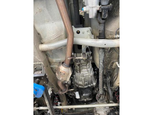 スズキ　ジムニー　1速、2速入りが悪い　リビルドトランスミッション交換