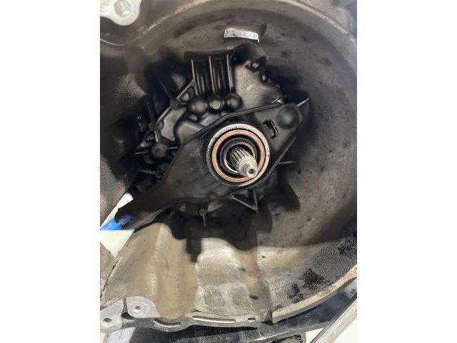 スズキ　ジムニー　1速、2速入りが悪い　リビルドトランスミッション交換