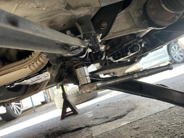 日産　エルグランド　ロアアーム持ち込み取り付け！千葉県船橋市・市川市・鎌ヶ谷市・白井市・松戸市・習志野市・八千代市・千葉市、幕張・浦安市、他地域のお客様も大歓迎です！