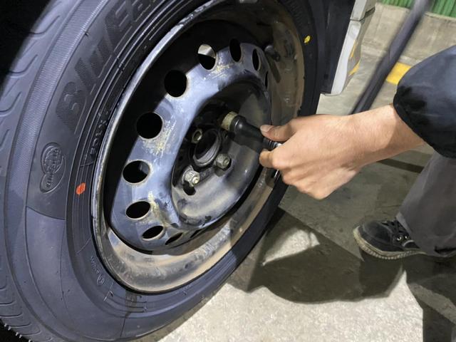 トヨタ　bB　タイヤ交換　タイヤ組替　YOKOHAMA　BluEarth　国産車　柏市　HDP　
