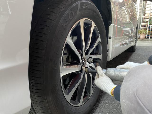 トヨタ　アルファード　エグゼクティブラウンジ　在庫車　展示車　タイヤ交換　柏市　HDP