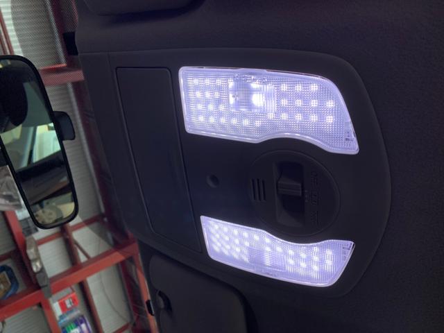 トヨタ プリウス S ブロンズ 在庫車 入庫 納車 LED ルームライト ドリンクホルダー 交換 取付 カスタム LEDライト 千葉県 柏市 HDP