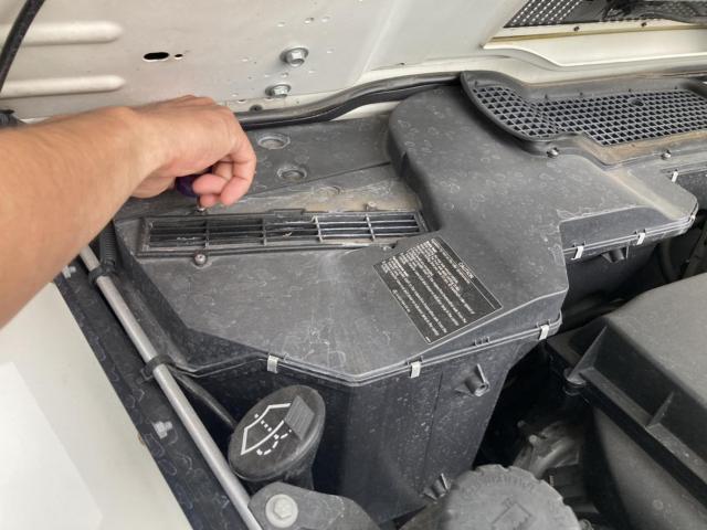 MercedesBenz G550 エディションセレクト  ゲレンデ Gクラス エアコンフィルター交換 エアコンフィルター フィルター交換