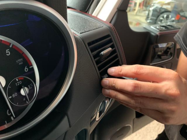 MercedesBenz メルセデスベンツ W463A W464 G350d G400d マヌファクトゥーア　エディション Gクラス 専用アクセサリー 日本製 ドリンクホルダー 千葉県 柏市 HDP