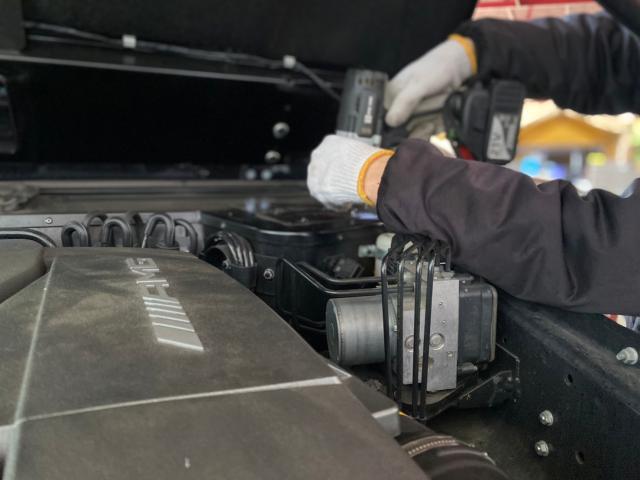 メルセデス・ベンツ MercedesBenz AMG W463 G63 エクスクルーシブ エディション 4WD 点検 タイヤ交換 オイル交換 パート２ 千葉県 柏市 松戸市 鎌ヶ谷市 白井市 流山市
