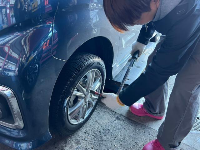 スタッドレスタイヤ交換 スタッドレス スズキ スペーシアカスタム ハイブリッドXS