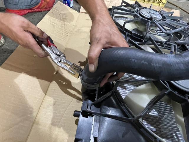 レクサス LS460 ラジエーター交換