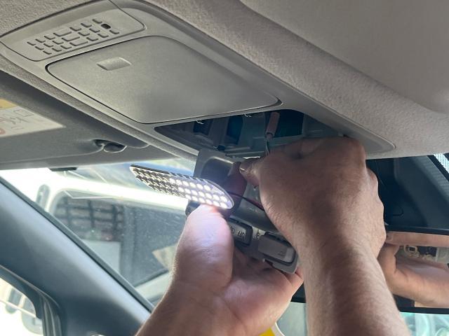トヨタ 80系 ヴォクシー ハイブリッドX VOXY ルームライト交換 LEDライト