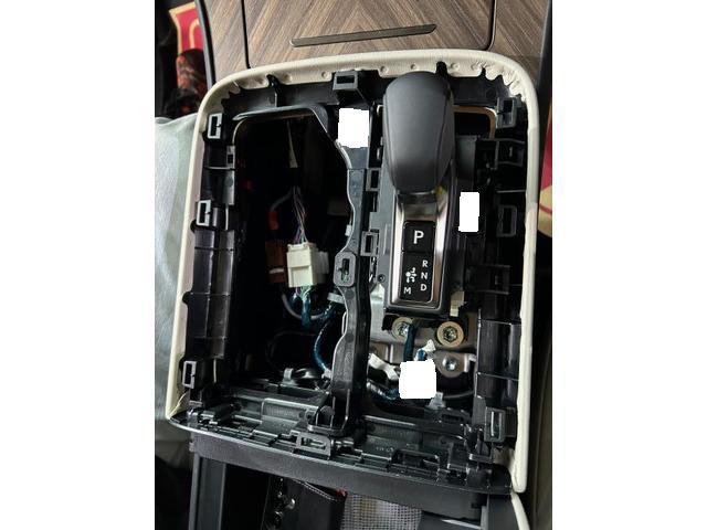 レクサス　他 レクサス　内装品取付　LM500ｈ　カップホルダーイルミネーション　PPT