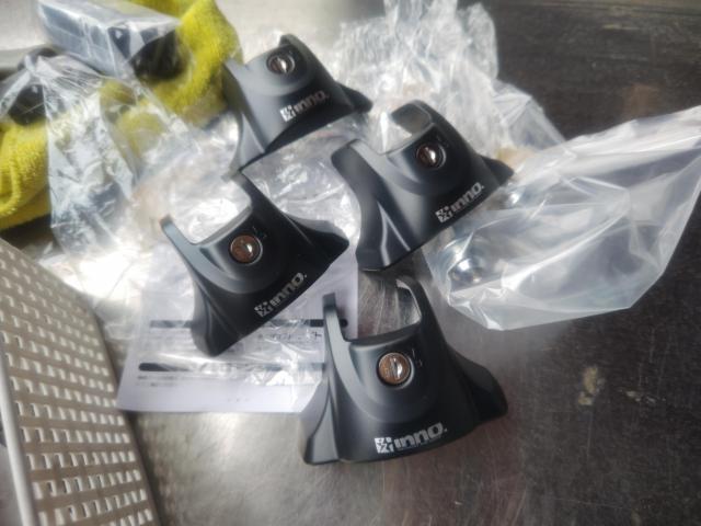 日産　キャラバン　外装品・エアロパーツ取付　ルーフキャリア