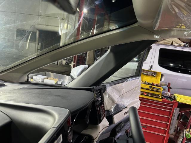 レクサス　他 レクサス　内装品取付  LM500h　TVキャンセラー　レーダー