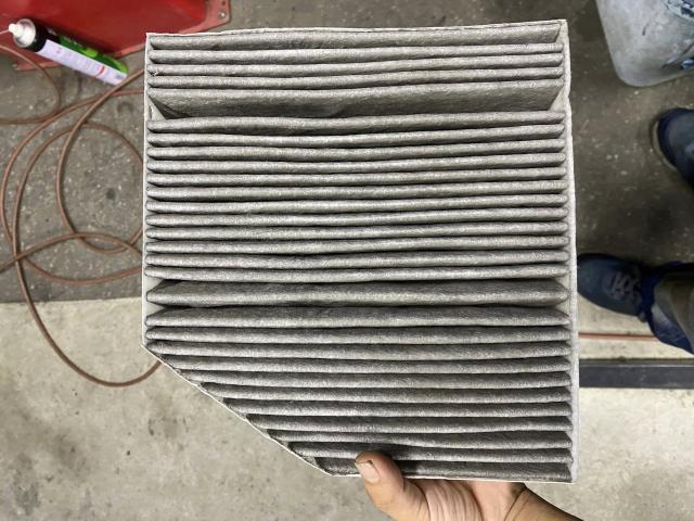 メルセデス・ベンツ Eクラス ガソリン車用(オイル交換) エンジンオイル交換 エレメント交換 お持ち込み 持ち込み大歓迎