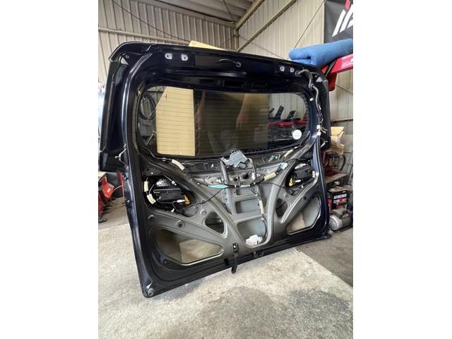 ホンダ　オデッセイ　キズ・へこみ直し　リアバンパー交換　リアゲート交換　板金　修理　