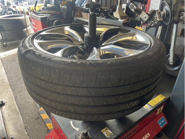 レクサス　ＬＣ　ホイール・タイヤ交換　サマータイヤ　21インチ　交換　お持ち込み　持ち込み大歓迎