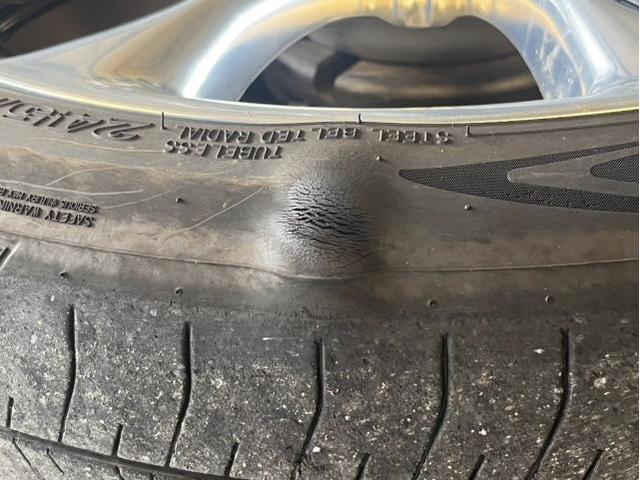 レクサス　ＬＣ　ホイール・タイヤ交換　サマータイヤ　21インチ　交換　お持ち込み　持ち込み大歓迎