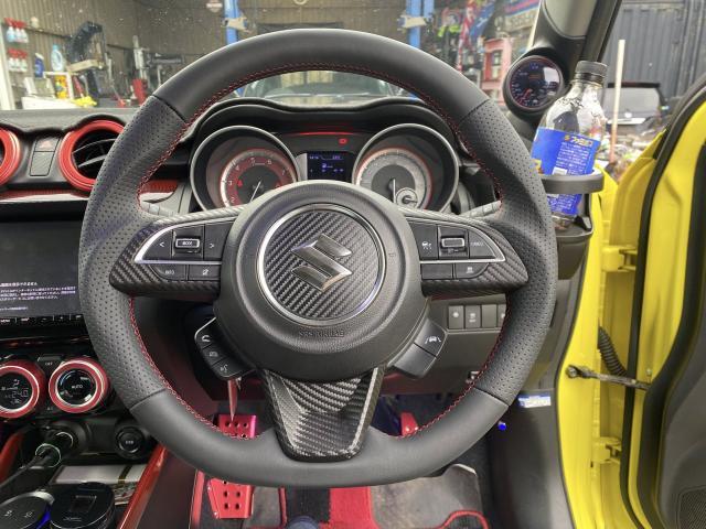 スズキ　スイフトスポーツ　内装品取付　ステアリング交換　ハンドル交換　お持ち込み　持ち込み大歓迎