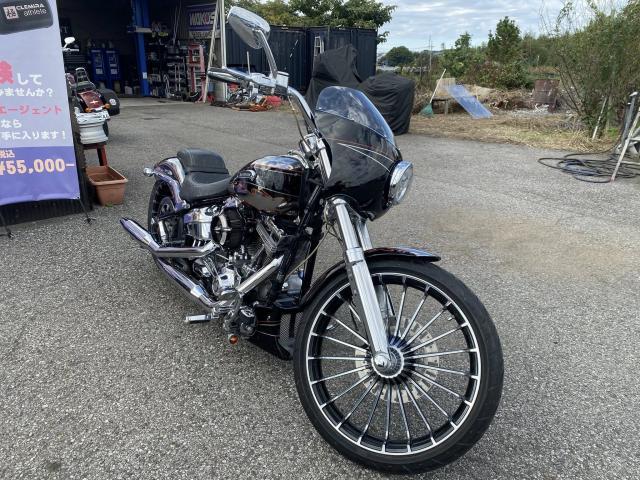 ハーレーダビッドソン ブレイクアウト バイク ハーレー タイヤ交換 リアタイヤ タイヤ注文 持ち込み大歓迎