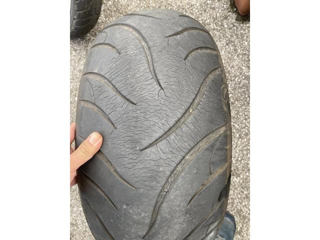 ハーレーダビッドソン ブレイクアウト バイク ハーレー タイヤ交換 リアタイヤ タイヤ注文 持ち込み大歓迎