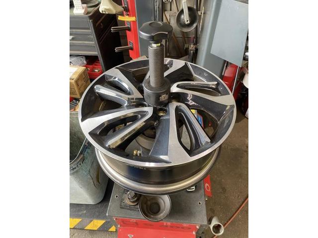 ホンダ　ステップワゴンスパーダ　ホイール・タイヤ交換　サマータイヤ　交換　お持ち込み　持ち込み大歓迎