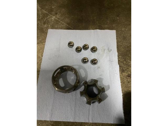 プジョー　３０８　メンテナンス・日常点検　ドライブシャフトブーツ交換　ドラシャブーツ交換　お持ち込み持ち込み大歓迎