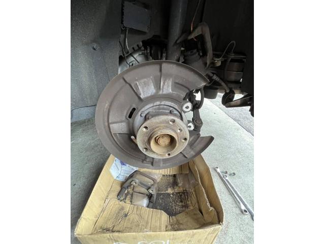 ＢＭＷ　５シリーズ　メンテナンス・日常点検 　リアブレーキパッド交換　リアブレーキローター交換　持ち込み大歓迎