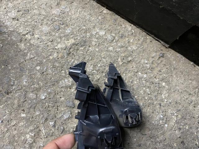 スズキ　スイフトスポーツ　板金・外装補修　バンパーリテーナー交換　リテーナー交換　お持ち込み　持ち込み大歓迎