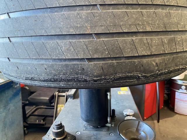 テスラ　モデルＸ　ホイール・タイヤ交換　サマータイヤ　交換　お持ち込み　持ち込み大歓迎