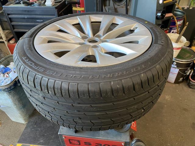 テスラ　モデルＸ　ホイール・タイヤ交換　サマータイヤ　交換　お持ち込み　持ち込み大歓迎