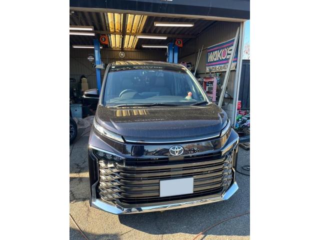 トヨタ　ヴォクシー　ホイール・タイヤ交換　スタッドレスタイヤ　交換　お持ち込み　持ち込み大歓迎