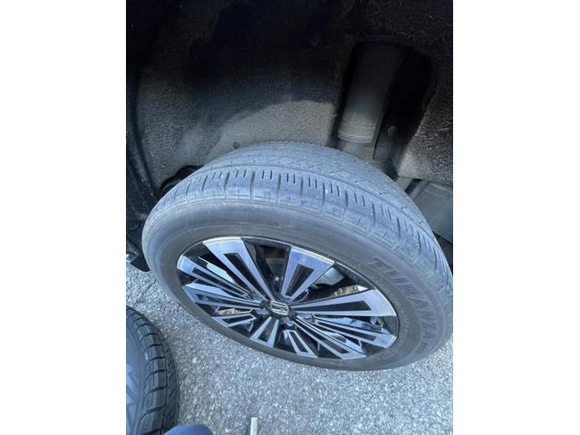 ホンダ　ステップワゴンスパーダ　ホイール・タイヤ交換　スタッドレスタイヤ　交換　お持ち込み　持ち込み大歓迎