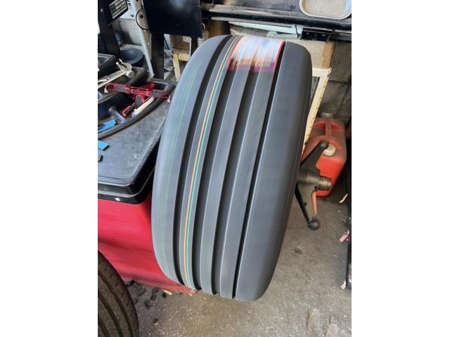 スバル　ＷＲＸ Ｓ４　ホイール・タイヤ交換　サマータイヤ　交換　組込み　お持ち込み　持ち込み大歓迎