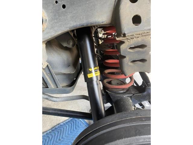 トヨタ　ハイラックスサーフ　外装品・エアロパーツ取付　ショック交換　ショックアブソーバー交換　取付　お持ち込み　持ち込み大歓迎