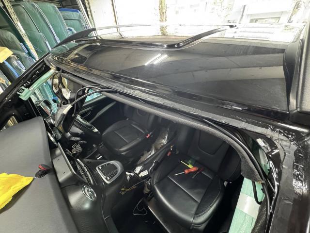 メルセデス・ベンツ　Ｖクラス　板金・外装補修　雨漏れ　水漏れ　フロントガラス　ボンド　交換