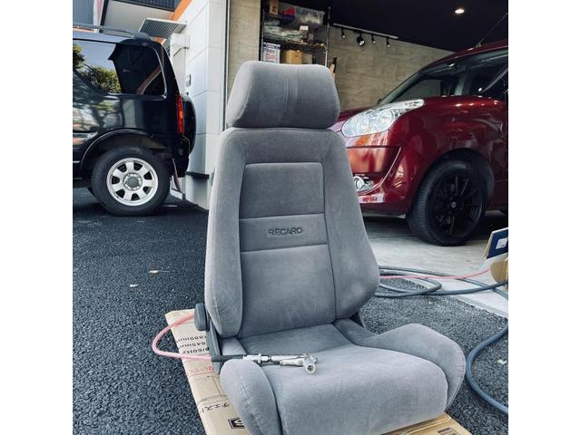 RECARO セミバケットシート 持ち込み 除菌・クリーニング施工　　【東京都江戸川区　FIAT500の販売、修理、パーツ取り付け、銀イオンと純水の車内除菌＆内装クリーニングはピッコロカーズ】