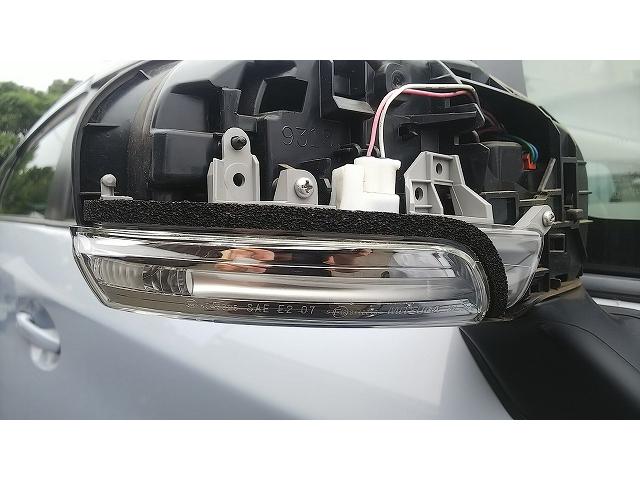 プリウス ミラーウィンカーレンズ交換