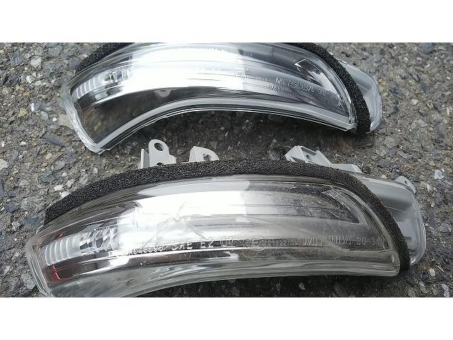 プリウス ミラーウィンカーレンズ交換