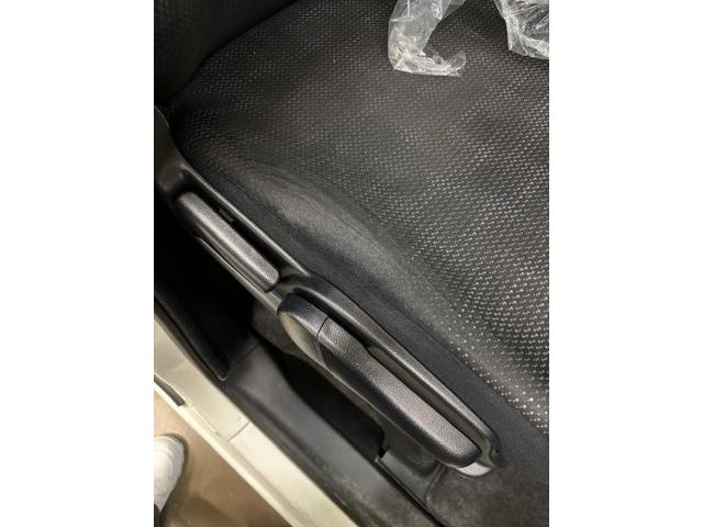 ホンダ　Ｎ－ＢＯＸ　内装補修・修理　運転席シート破れのリペア　埼玉東京千葉