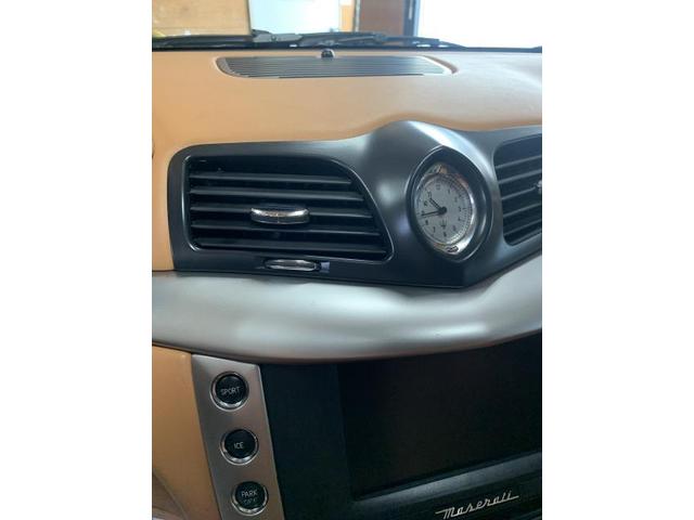 マセラティ　グラントゥーリズモ　内装補修・修理
内装ベタつき除去　埼玉東京千葉