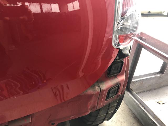 トヨタ　パッソ
バックドア　リアバンパー　鈑金塗装修理　入庫