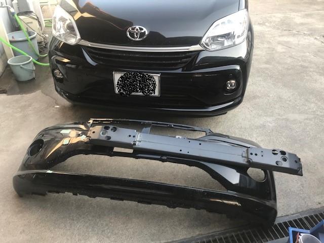 パッソフロントバンパー交換　入庫