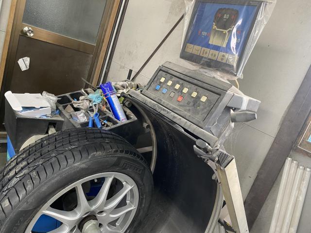ポルシェ 970 パナメーラ タイヤ交換 タイヤ空気圧センサー クローン