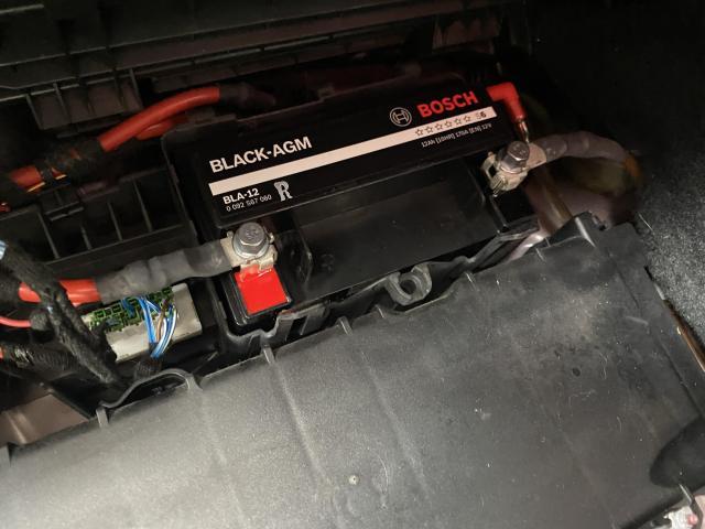 メルセデス・ベンツ A45 AMG W176  メインバッテリー交換　サブバッテリー交換　タイヤローテーション　修理　整備　故障診断　八千代市