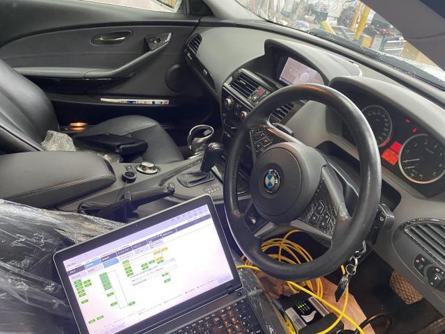 BMW 630i E63  エアバッグ警告灯 中古エアバッグモジュール交換 SGM SIM セーフティゲートウェイモジュール ECU交換 中古ECU プログラミング リプロ コーディング 八千代市